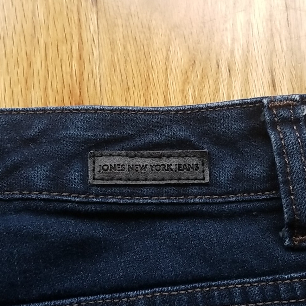 Jeans - Picture 3 of 4